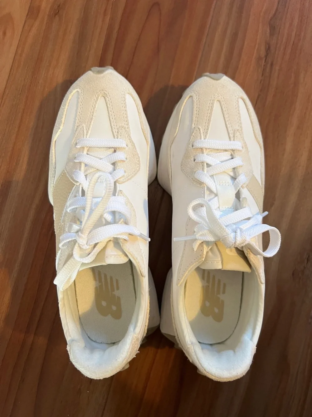New Balance 327 Women's Neutral Cream & White Retro Runner Sneakers - Picture 2 of 11